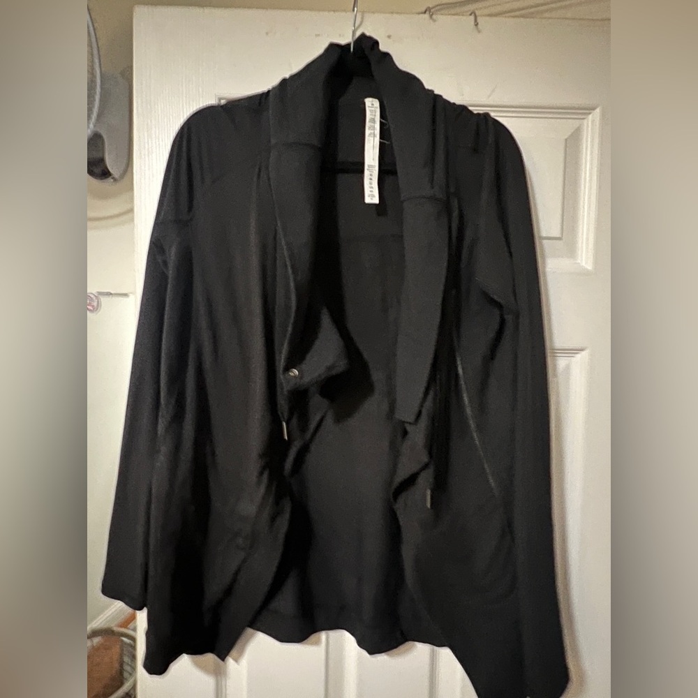 Lululemon Coast Wrap Jacket